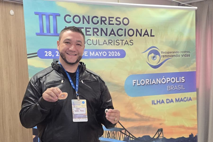 El Dr. Torres en el III Congreso Internacional de Ocularistas
